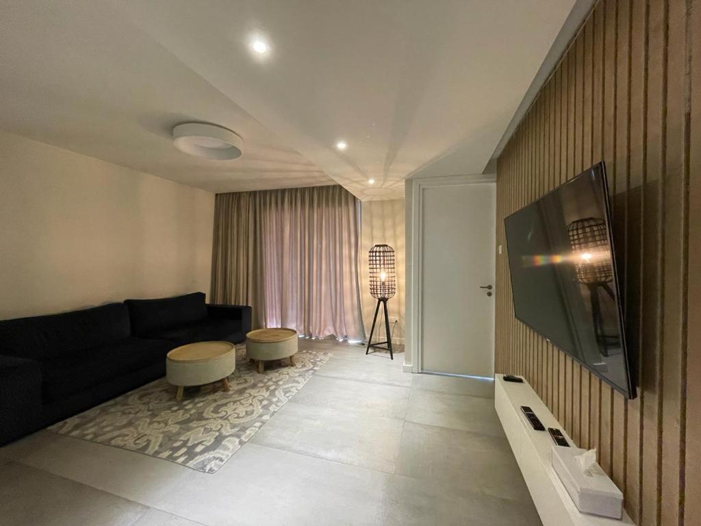 Central Business Suites Nicosia - Araouzou By Platform 357 Buitenkant foto